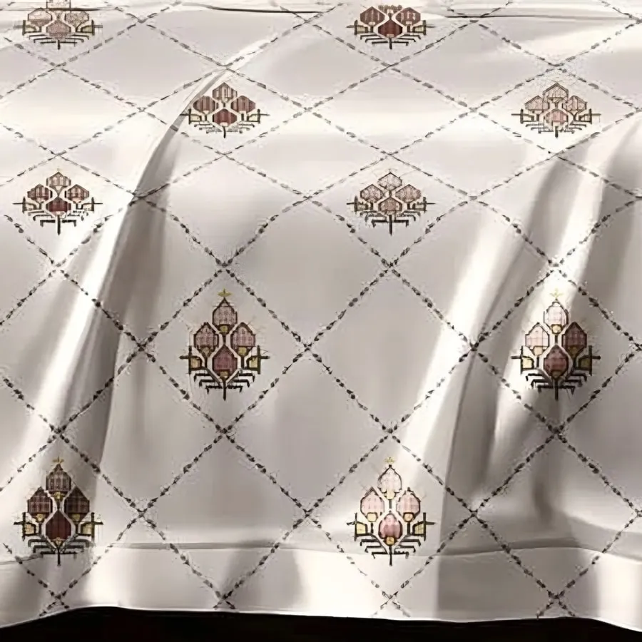 Close-up of the buta trellis print in Rose & grey on ivory (AN-10)