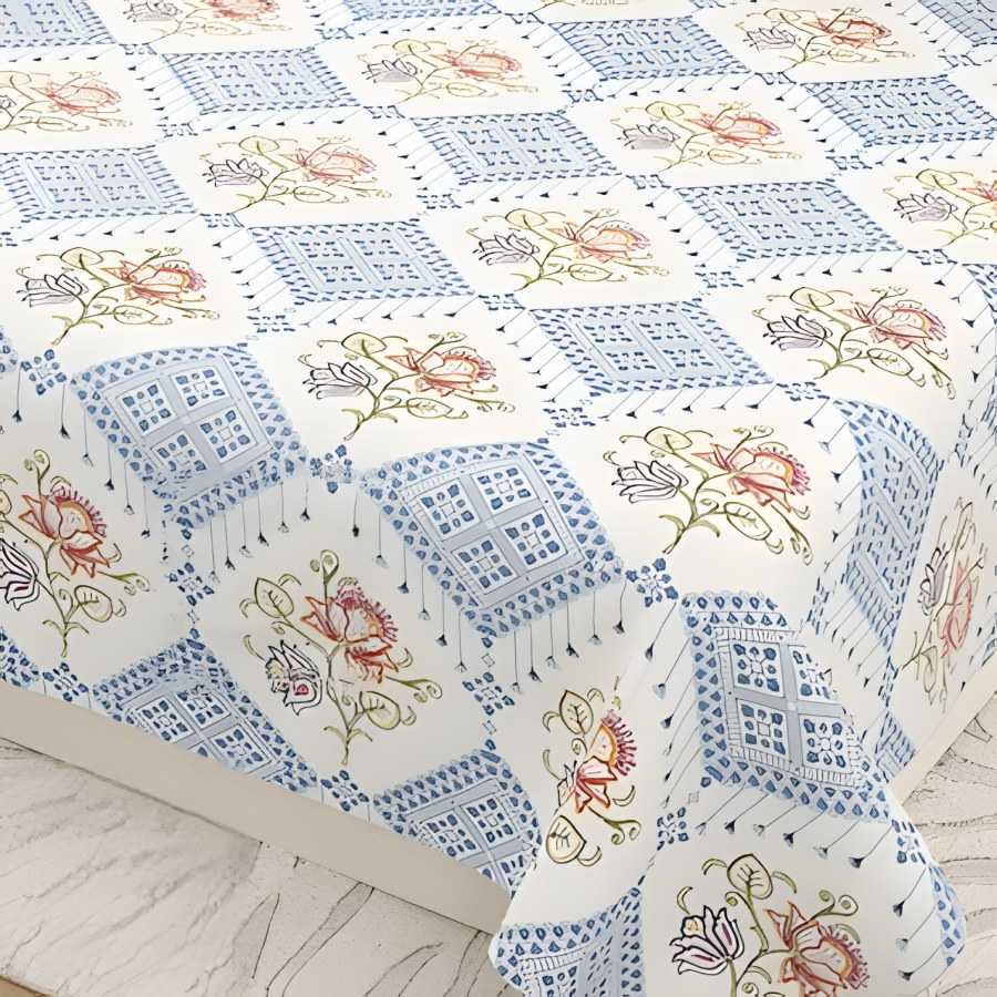 Close-up of the diamond lattice print in Powder blue & navy (KS-15)