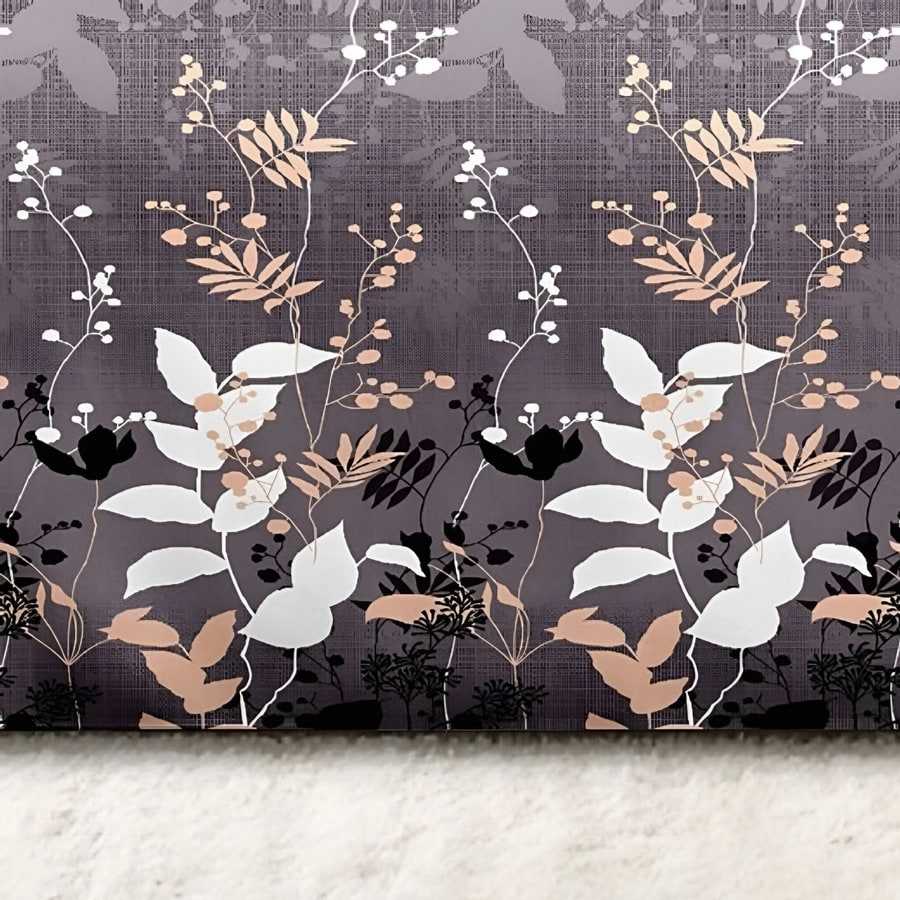 Close-up of the leaf spray print in On lilac grey (MH-09)