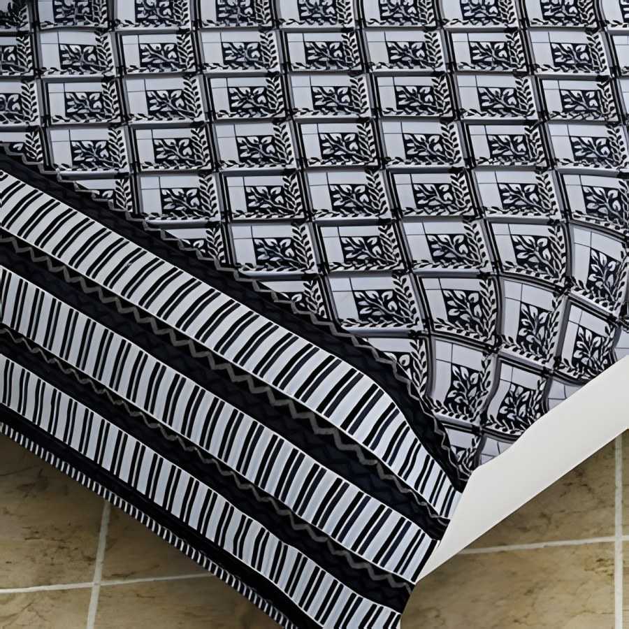 Close-up of the leaf trellis print in Navy (RZ-12)