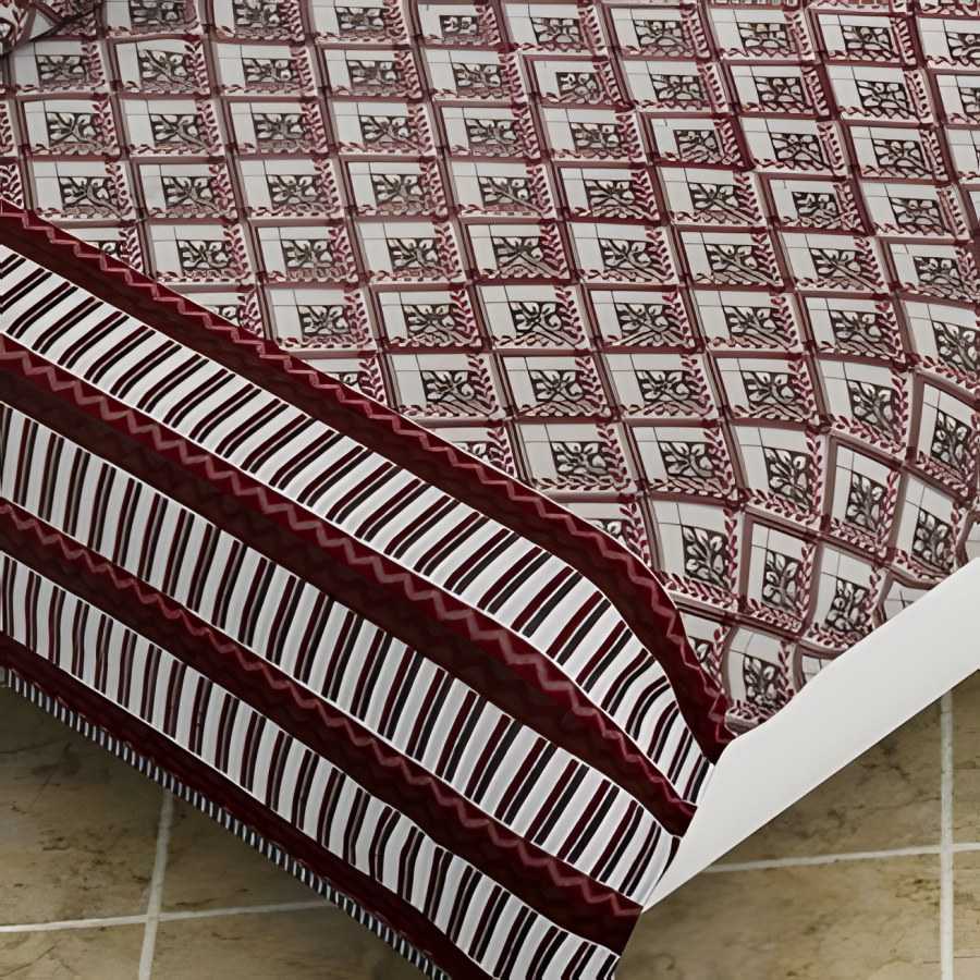 Close-up of the leaf trellis print in Maroon (RZ-13)