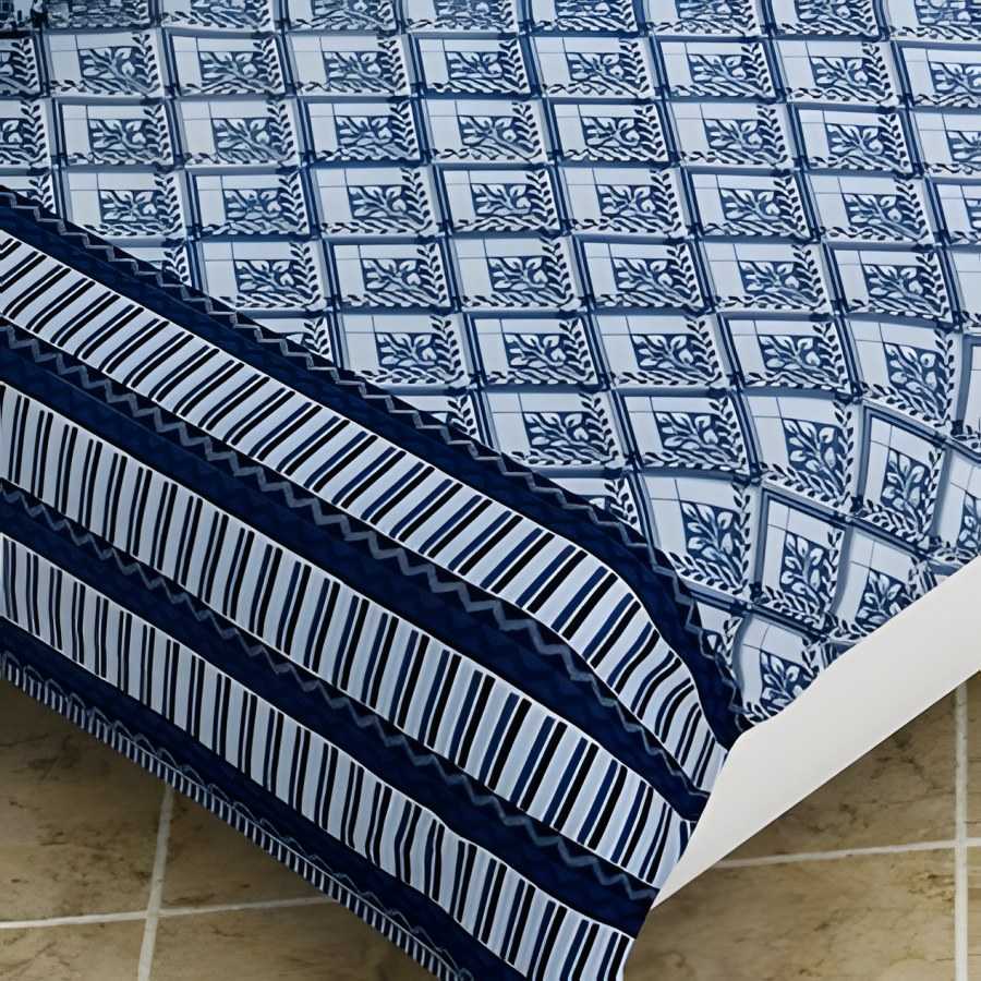 Close-up of the leaf trellis print in Blue (RZ-14)