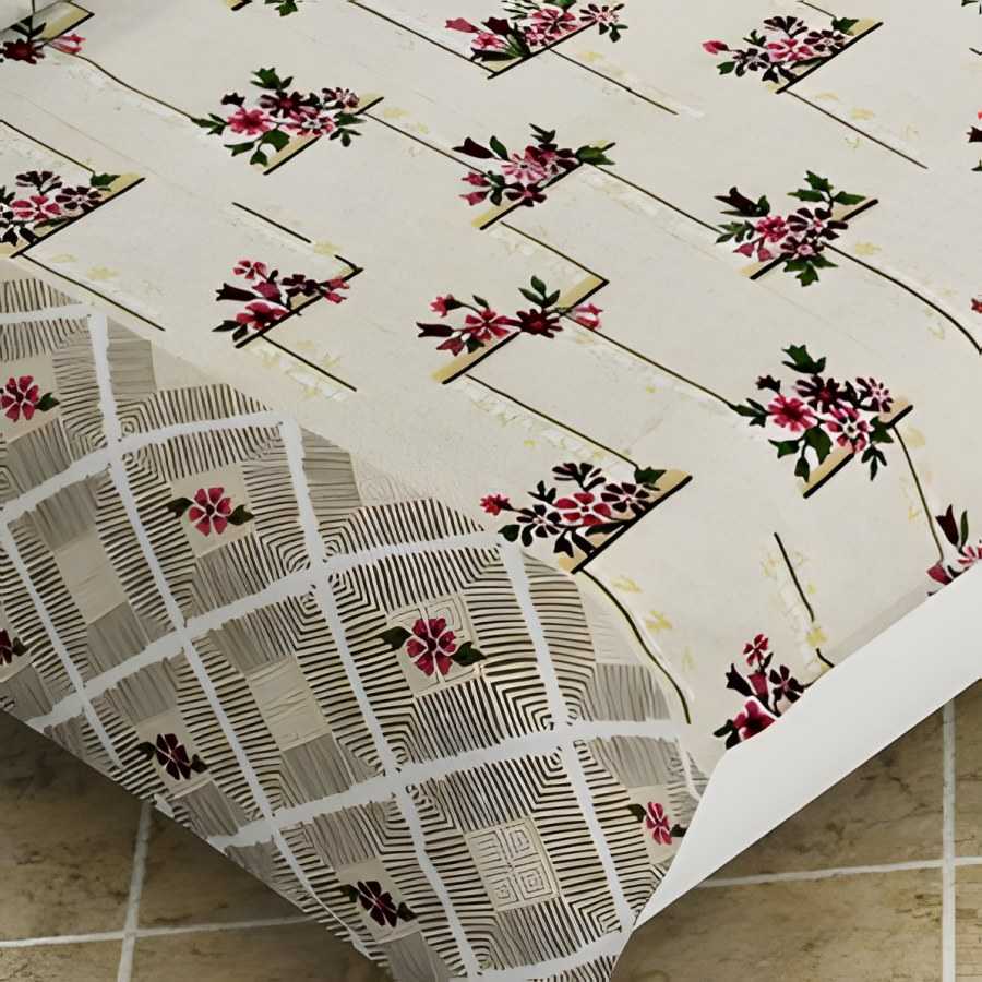 Close-up of the flower sprig print in Cream (RZ-21)